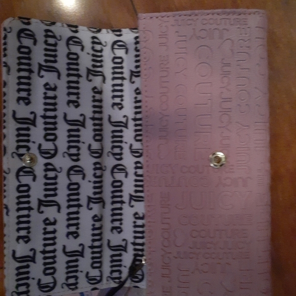 Juicy Couture Elongated Wallet - Picture 3 of 4